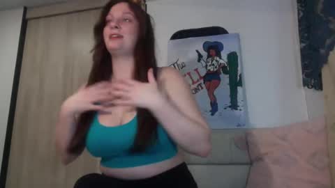 Snapshot of emerieskye chatting on December 15, 2024, 10:37 pm EmerieSkye online show from December 15, 2024, 10:37 pm