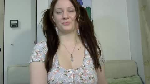 Snapshot of emerieskye chatting on March 10, 2025, 5:29 pm EmerieSkye online show from March 10, 2025, 5:29 pm