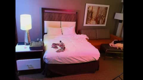 Snapshot of emerylune_xo chatting on January 9, 2026, 10:51 am Emery Lune online show from January 9, 2026, 10:51 am