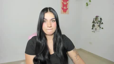 Snapshot of emi_blossom_ chatting on March 20, 2026, 3:39 pm Emily online show from March 20, 2026, 3:39 pm
