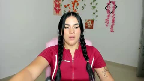 Snapshot of emi_blossom_ chatting on June 26, 2026, 4:11 pm Emily online show from June 26, 2026, 4:11 pm