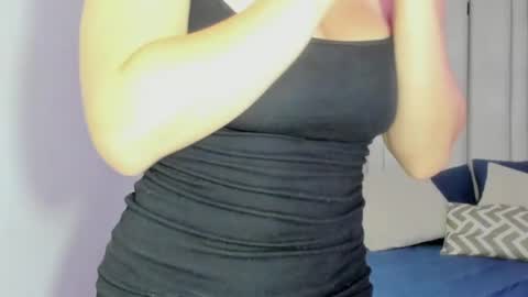 Snapshot of emi_royse chatting on May 15, 2026, 11:12 pm emi_royse online show from May 15, 2026, 11:12 pm