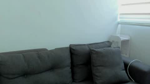 Snapshot of emi_royse chatting on June 24, 2026, 7:24 pm emi_royse online show from June 24, 2026, 7:24 pm