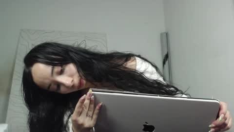 Antonella  online show from May 2, 2026, 12:59 am