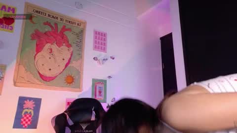 Snapshot of emicute_ chatting on March 28, 2026, 2:33 am online show from March 28, 2026, 2:33 am