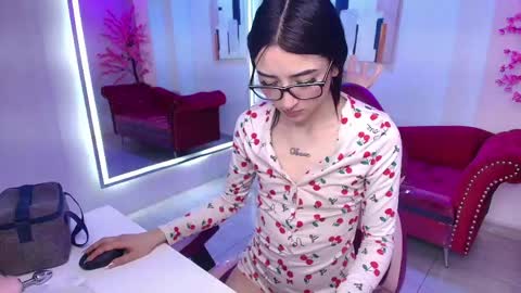 Emiily  online show from May 23, 2026, 7:18 pm