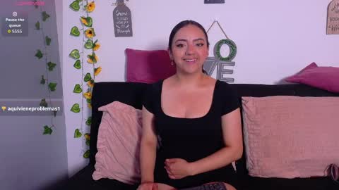 Snapshot of emiily_curly chatting on May 7, 2026, 11:59 am Emily online show from May 7, 2026, 11:59 am
