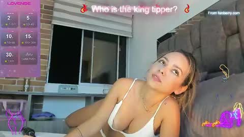 Snapshot of emiily_morgaan chatting on January 31, 2025, 2:04 am Emy online show from January 31, 2025, 2:04 am