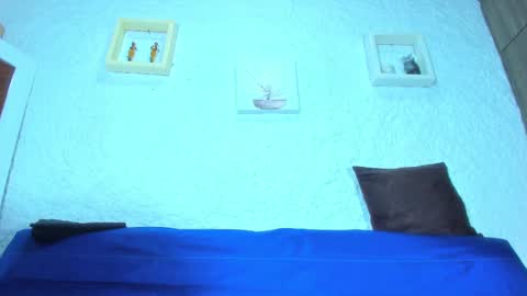 Snapshot of emiily_s chatting on March 4, 2025, 12:01 pm Emily online show from March 4, 2025, 12:01 pm