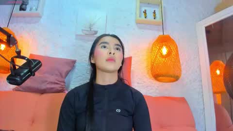 Snapshot of emiily_s chatting on September 9, 2025, 12:05 pm Emily online show from September 9, 2025, 12:05 pm