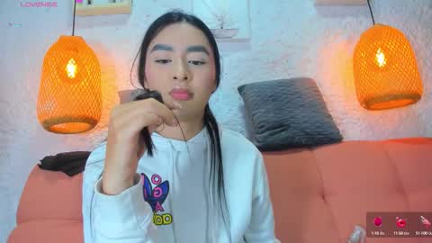 Snapshot of emiily_s chatting on September 18, 2025, 12:07 pm Emily online show from September 18, 2025, 12:07 pm