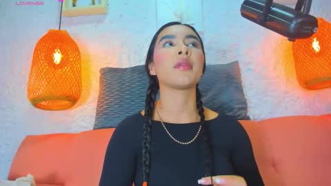 Snapshot of emiily_s chatting on September 26, 2025, 12:09 pm Emily online show from September 26, 2025, 12:09 pm