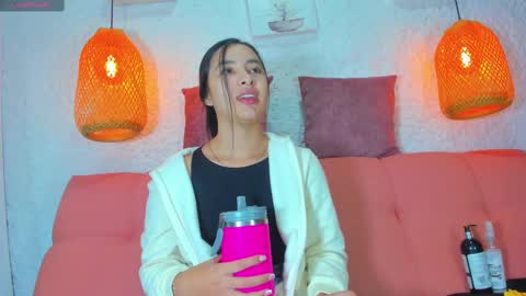 Snapshot of emiily_s chatting on October 17, 2025, 12:08 pm Emily online show from October 17, 2025, 12:08 pm