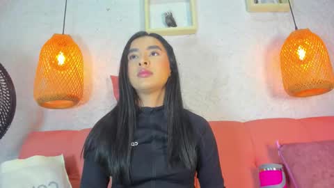 Snapshot of emiily_s chatting on November 10, 2025, 12:04 pm Emily online show from November 10, 2025, 12:04 pm