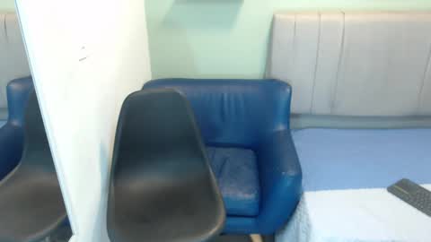 Emilee online show from February 28, 2025, 1:36 pm