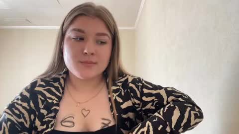 Milena online show from July 28, 2026, 12:48 pm