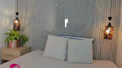 Snapshot of emili__hot chatting on September 24, 2025, 11:46 am Emily online show from September 24, 2025, 11:46 am