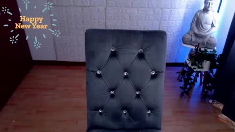 POWERFULL GODDESS EMILI online show from December 31, 2024, 8:02 pm