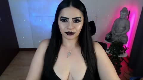 Snapshot of emili_evans_ chatting on June 11, 2026, 2:53 am POWERFULL GODDESS EMILI online show from June 11, 2026, 2:53 am