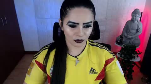 Snapshot of emili_evans_ chatting on July 3, 2026, 7:42 pm POWERFULL GODDESS EMILI online show from July 3, 2026, 7:42 pm
