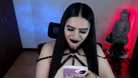 Snapshot of emili_evans_ chatting on July 7, 2026, 6:47 am POWERFULL GODDESS EMILI online show from July 7, 2026, 6:47 am