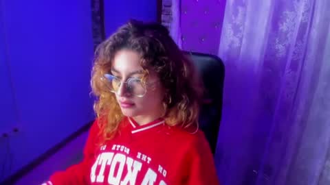 Snapshot of emili_rouse_ chatting on September 17, 2025, 12:12 am Emy online show from September 17, 2025, 12:12 am