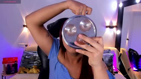 Snapshot of emili_roux chatting on May 3, 2026, 10:32 am Emili roux online show from May 3, 2026, 10:32 am