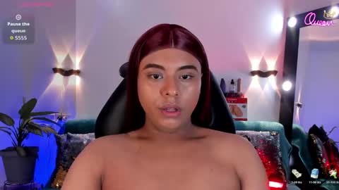 Snapshot of emili_roux chatting on May 11, 2026, 10:32 am Emili roux online show from May 11, 2026, 10:32 am