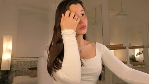 Snapshot of emilia_dream chatting on January 27, 2025, 2:57 pm emilia_dream online show from January 27, 2025, 2:57 pm