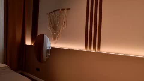 Snapshot of emilia_dream chatting on June 10, 2026, 5:12 pm emilia_dream online show from June 10, 2026, 5:12 pm
