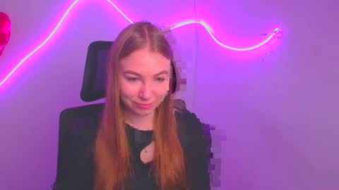 Emilia online show from March 9, 2025, 6:06 am