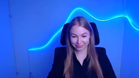 Emilia online show from September 10, 2025, 5:18 am