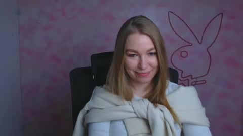 Emilia online show from April 24, 2026, 5:32 am