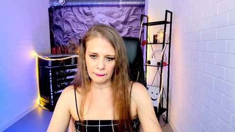 Emilia Bedy online show from May 6, 2026, 9:14 am