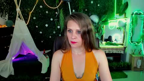 Emilia Bedy online show from May 27, 2026, 9:06 am