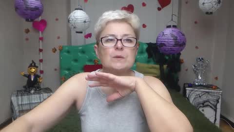 Snapshot of emiliagree chatting on November 3, 2025, 5:58 pm EmiliaGree online show from November 3, 2025, 5:58 pm