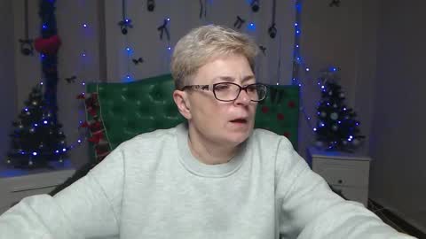 EmiliaGree online show from December 18, 2025, 6:03 pm