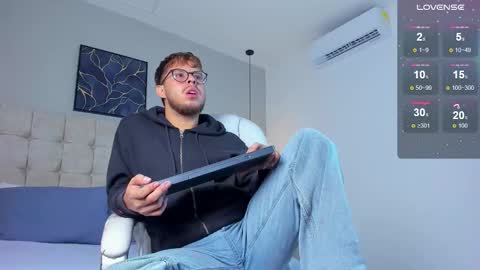 Emi  online show from March 14, 2026, 12:32 pm