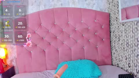 Snapshot of emilie_james chatting on December 22, 2024, 6:26 pm Emilie James online show from December 22, 2024, 6:26 pm