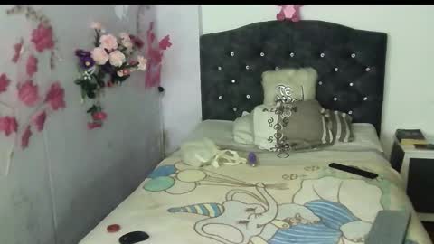 emiliejoy online show from March 18, 2026, 3:42 am