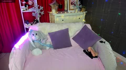 Snapshot of emiliyaqueen chatting on December 7, 2024, 4:42 am Emiliya online show from December 7, 2024, 4:42 am