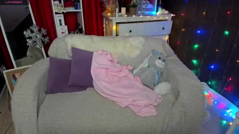 Snapshot of emiliyaqueen chatting on January 7, 2025, 1:17 am Emiliya online show from January 7, 2025, 1:17 am