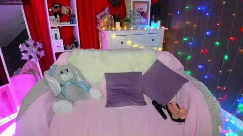 Snapshot of emiliyaqueen chatting on January 8, 2025, 4:02 am Emiliya online show from January 8, 2025, 4:02 am