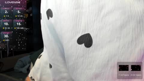 Snapshot of emiliyaqueen chatting on January 18, 2025, 2:25 am Emiliya online show from January 18, 2025, 2:25 am