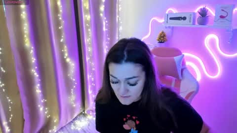 Snapshot of emiliyaqueen chatting on February 24, 2025, 1:57 am Emiliya online show from February 24, 2025, 1:57 am