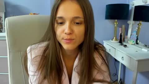 Snapshot of emilly_lust99 chatting on June 9, 2026, 6:58 am Emilly online show from June 9, 2026, 6:58 am