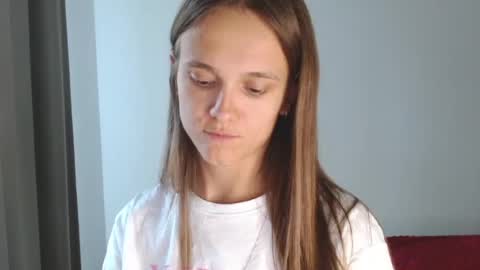 Emilly online show from July 28, 2026, 12:59 pm