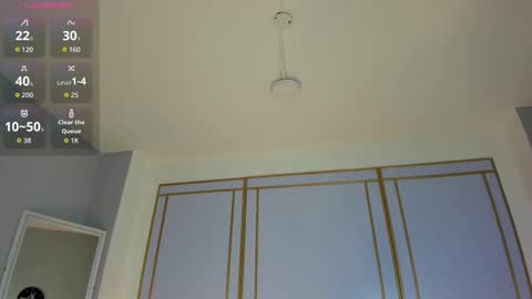 Snapshot of emilly_mell chatting on December 21, 2025, 11:39 am emilly_mell online show from December 21, 2025, 11:39 am