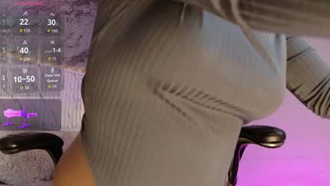 Snapshot of emilly_mell chatting on March 2, 2026, 11:50 am emilly_mell online show from March 2, 2026, 11:50 am