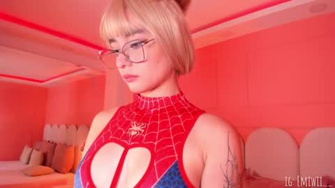 Snapshot of emilly_williamss chatting on November 28, 2025, 5:37 pm Emilly online show from November 28, 2025, 5:37 pm